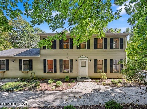 238 Becca Lane, Stroudsburg, PA 18360