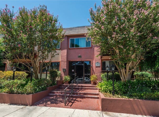 5349 Newcastle, Encino, CA 91316