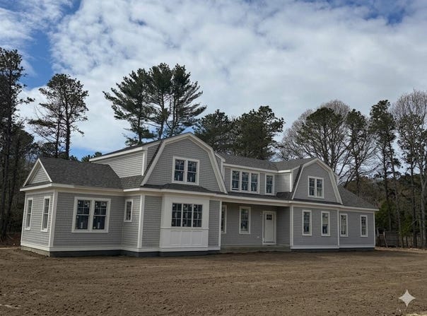 14 Herring Gull Road, Mashpee, MA 02649