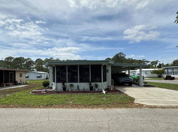 52 Turquoise Way, Eustis, FL 32726