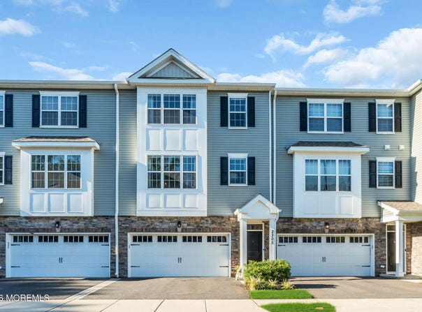 2205 Evans Lane, Middletown, NJ 07748