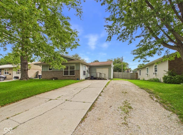 4 White Oak Court, Hartford City, IN 47348