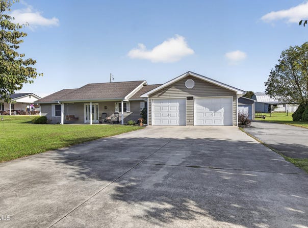 637 Violet Lane, Marion, VA 24354
