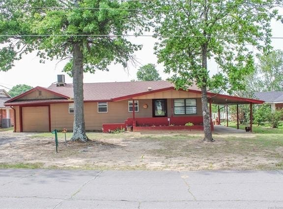 417082 E 1143 Road, Checotah, OK 74426