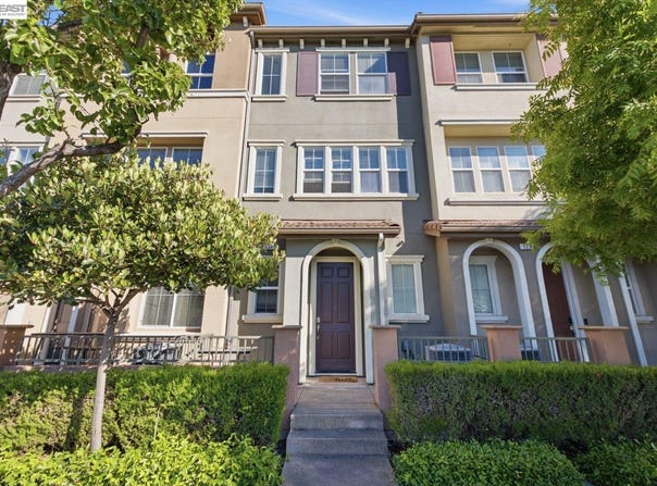 131 Burbank St, Hayward, CA 94541