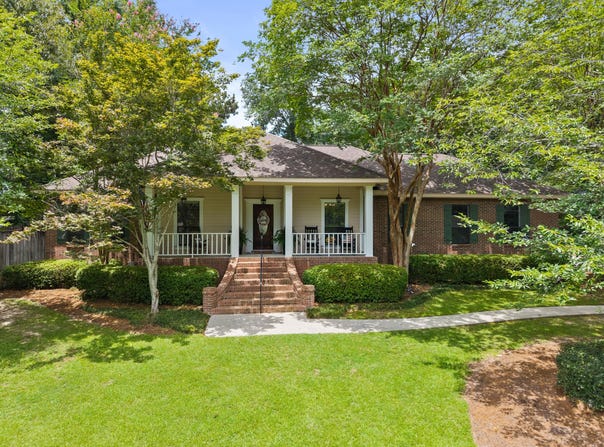 70 Franklin Pl, Hattiesburg, MS 39402