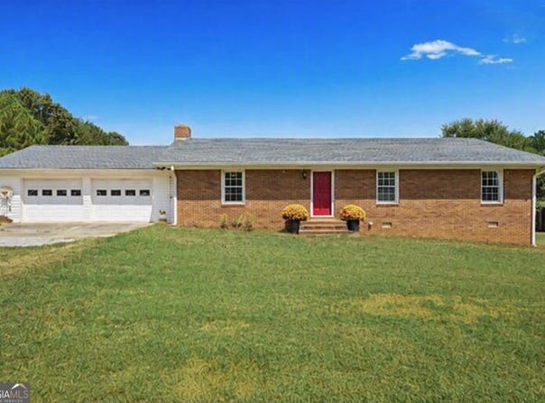 1825 Fork Creek Circle, Bowman, GA 30624