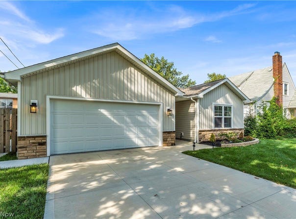 19 Third Avenue, Berea, OH 44017