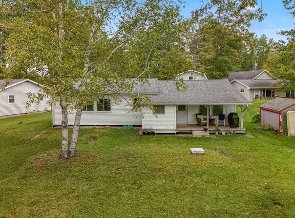 5406 Circle Drive, Reading, MI 49274