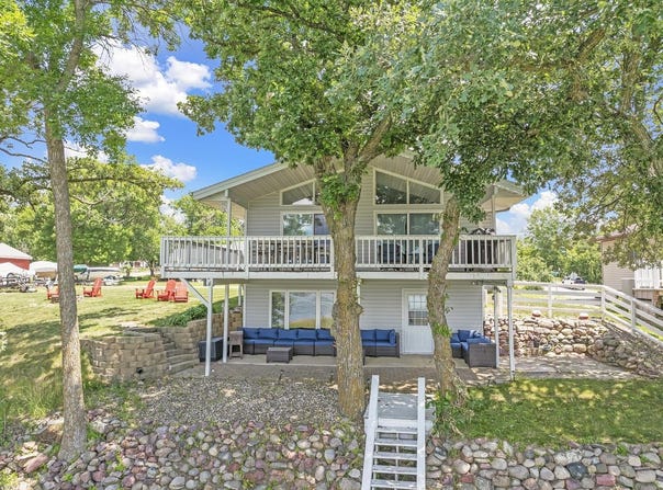 16217 256th Avenue, Spirit Lake, IA 51360