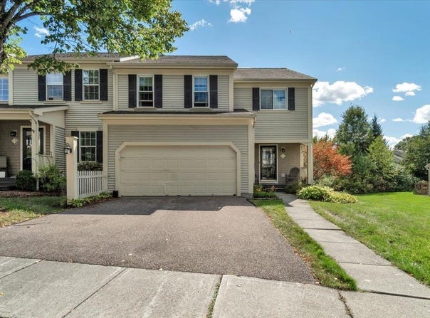 11 Cardinal Lane, Essex, VT 05452