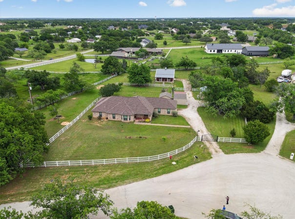 951 Ridgewood Circle, Bartonville, TX 76226