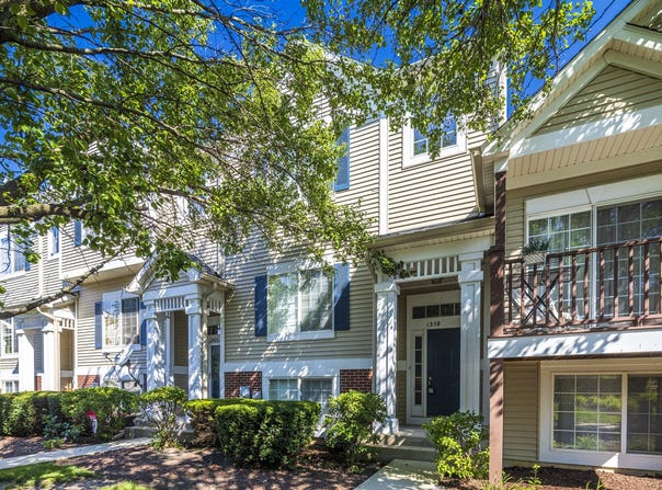 135 Enclave Circle, Bolingbrook, IL 60440