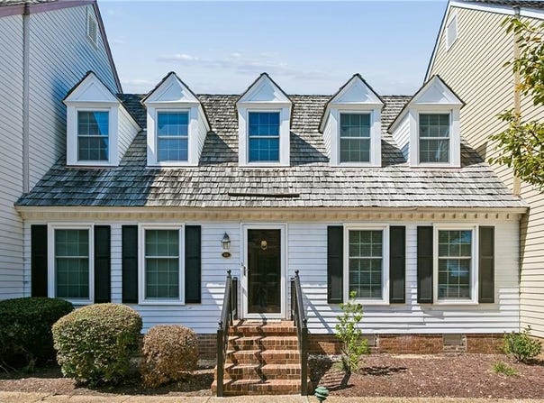 25 Capps Qtrs Quarter, Hampton, VA 23669