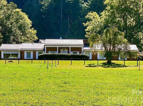 5810 Us 23 Highway, Mars Hill, NC 28754