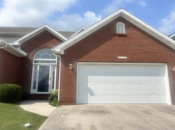 81 E Saddlebrook Drive, Somerset, KY 42503