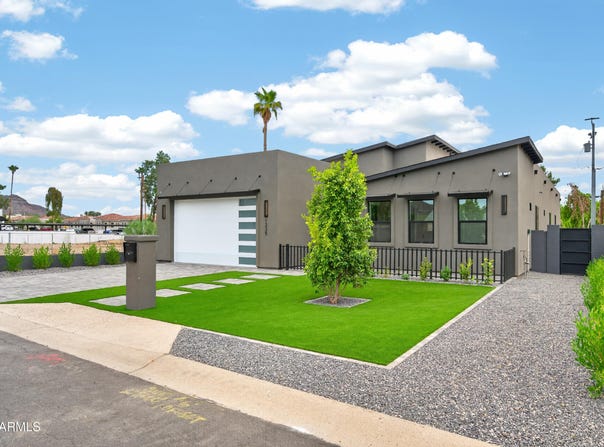 1335 E KALER Drive, Phoenix, AZ 85020