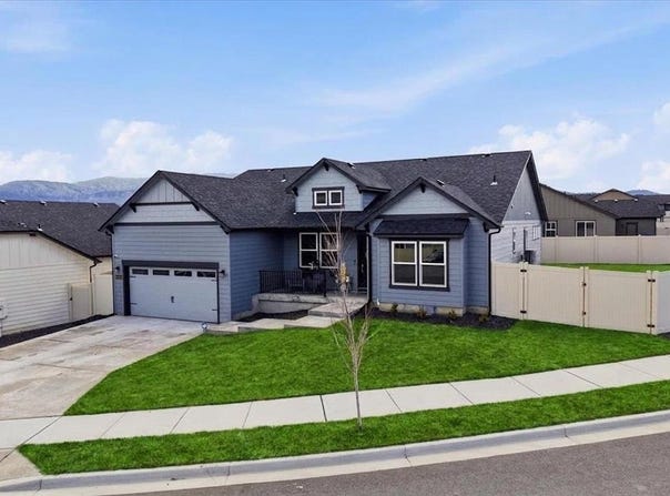 18240 E 17th Ave, Greenacres, WA 99016