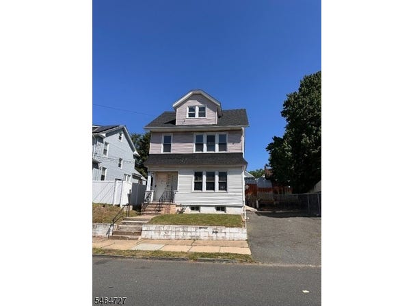 525 Leo St, Hillside Twp., NJ 07205-1759