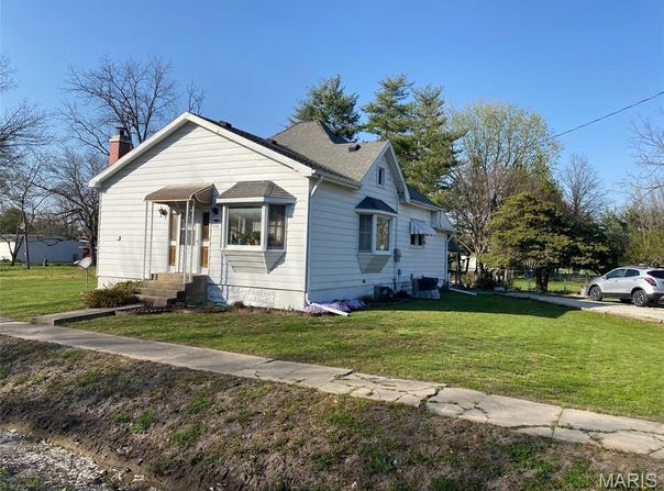 638 E Ford Avenue, Witt, IL 62094