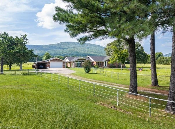 10604 W 96 HWY, Hartford, AR 72938