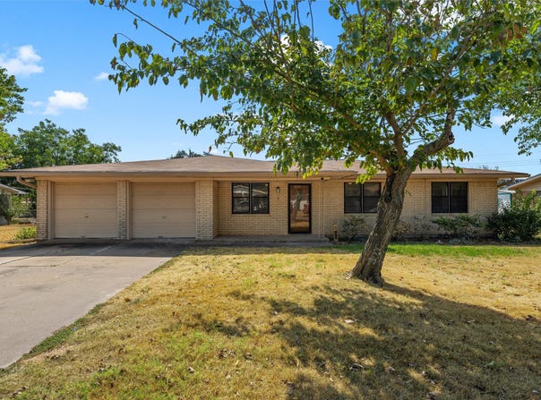 107 E Dawn Drive, Robinson, TX 76706