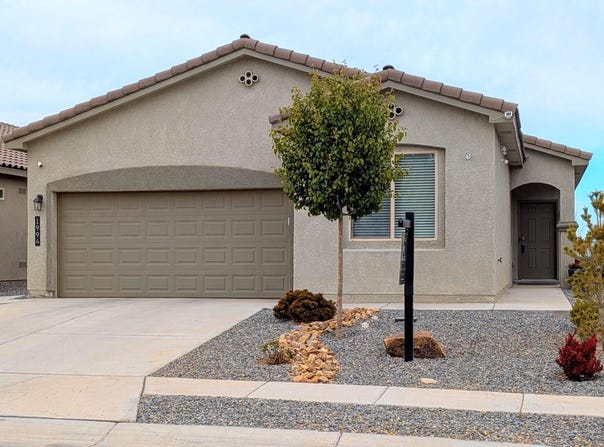 1994 Tesoro Loop NW, Los Lunas, NM 87031