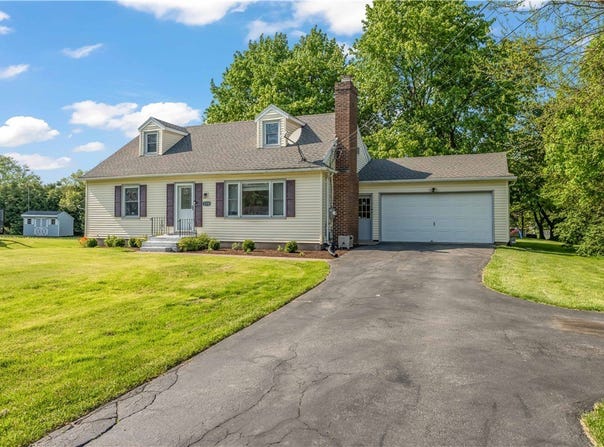 1178 State Road, Webster, NY 14580