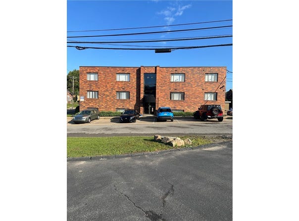 945 Washington Ave, Carnegie, PA 15106