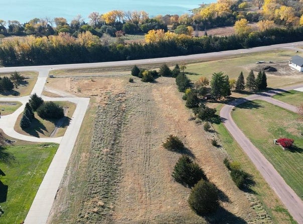 Vacation Drive, Yankton, SD 57078