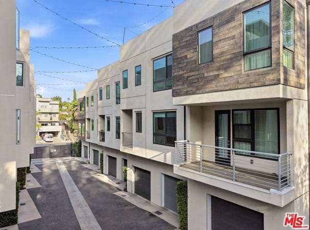 2111 N Cahuenga Blvd, Los Angeles, CA 90068