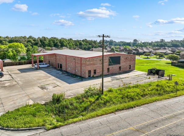 9775 Lockhart Rd, Denham Springs, LA 70726