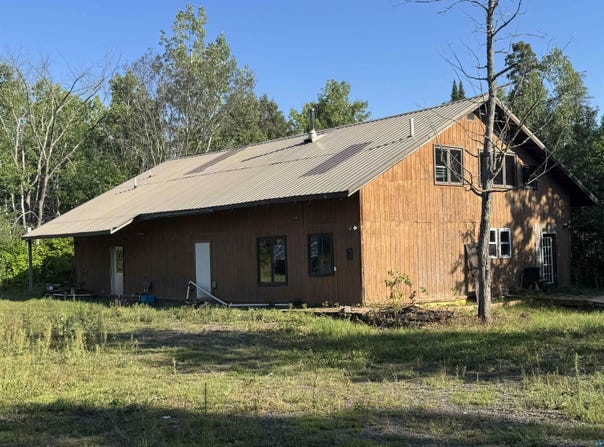 3194 S Smith Creek Rd, Maple, WI 54854