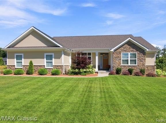 1247 Timberleaf Drive, Brighton Twp, MI 48114