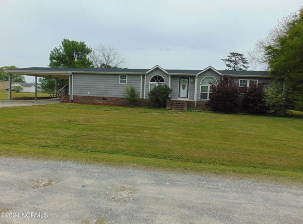 267 6th Street, Aurora, NC 27806