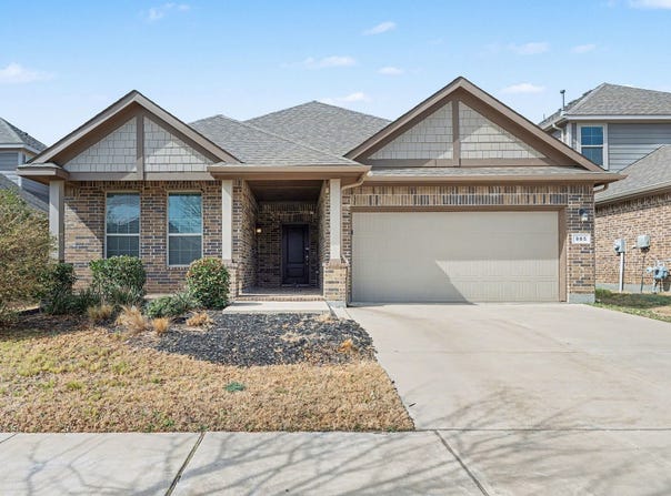 905 Falcon Road, Argyle, TX 76226