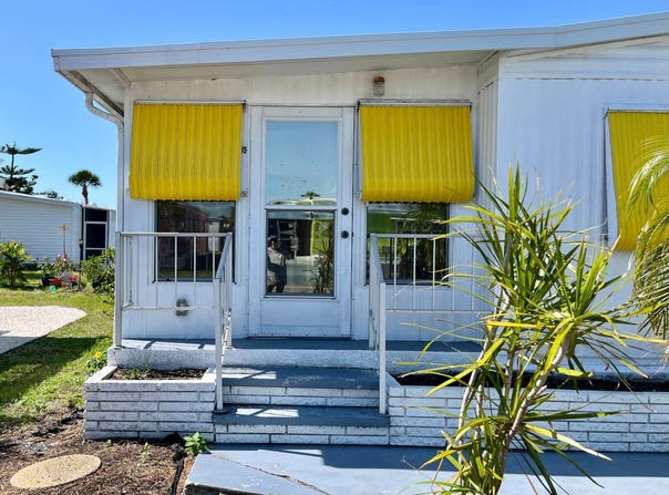 906 Orinoco, Venice, FL 34285