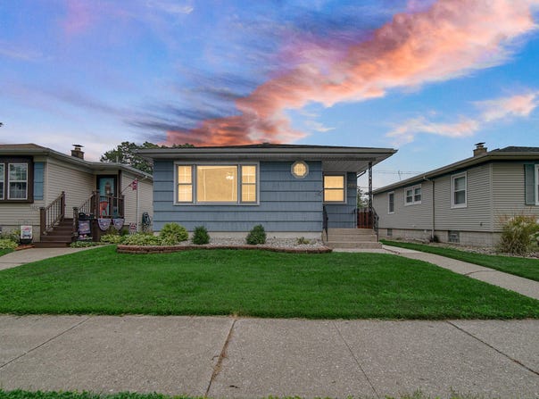 1325 Lake Avenue, Whiting, IN 46394