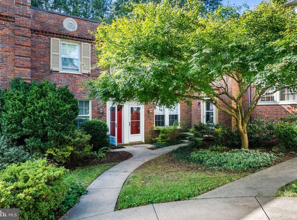 1400 S BARTON Street S, ARLINGTON, VA 22204