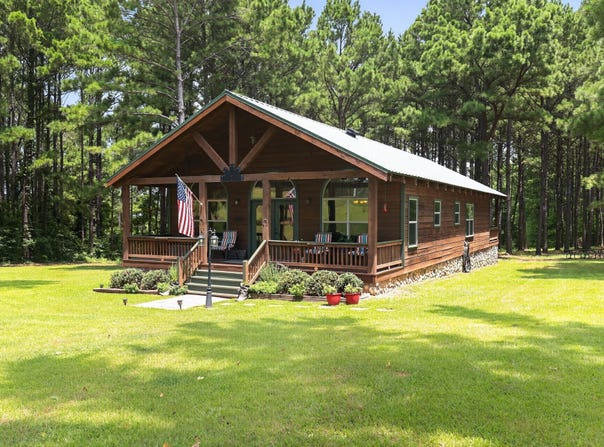 200 Equestrian Circle, Jefferson, TX 75657