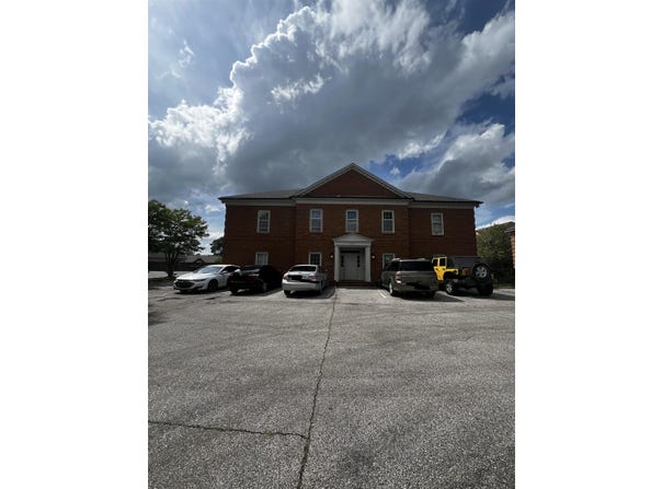 299 S WALNUT BEND Rd, Memphis, TN 38018