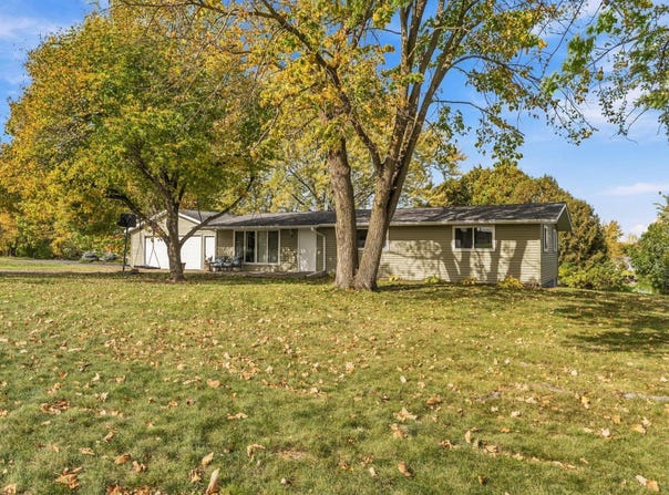 805 Golf Avenue SW, Pine City, MN 55063