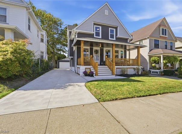 1450 Orchard Grove Avenue, Lakewood, OH 44107