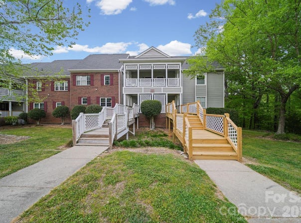 503 Gooseneck Drive, Cary, NC 27513