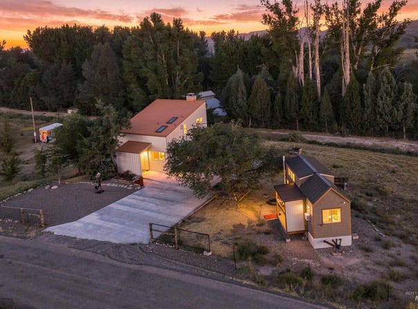 32337 Belle Ave, Bruneau, ID 83604