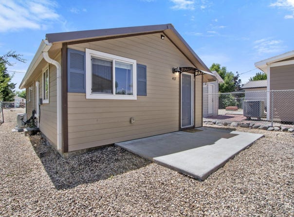 407 1st St N, Marsing, ID 83639