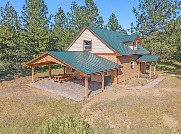 6523 CAMP NABORLEE Rd, FRUITLAND, WA 99129