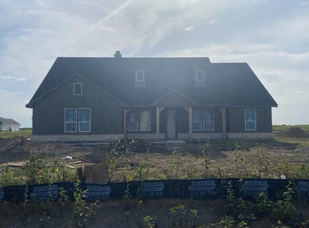 181 Sunny Side Road, Valley View, TX 76272