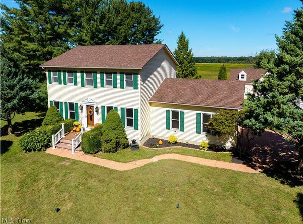 11203 Darrow Road, Vermilion, OH 44089