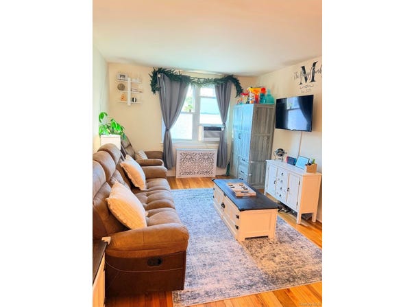 275 MAPLE, Rockville Centre, NY 11570